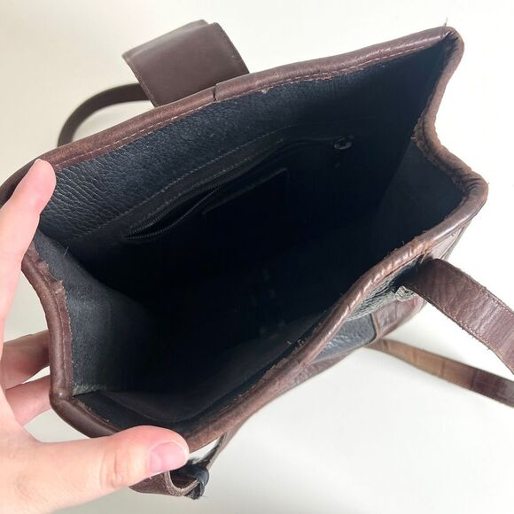 Brighton Vintage Leather Shoulder Bag with Charm - Picture 4 of 6